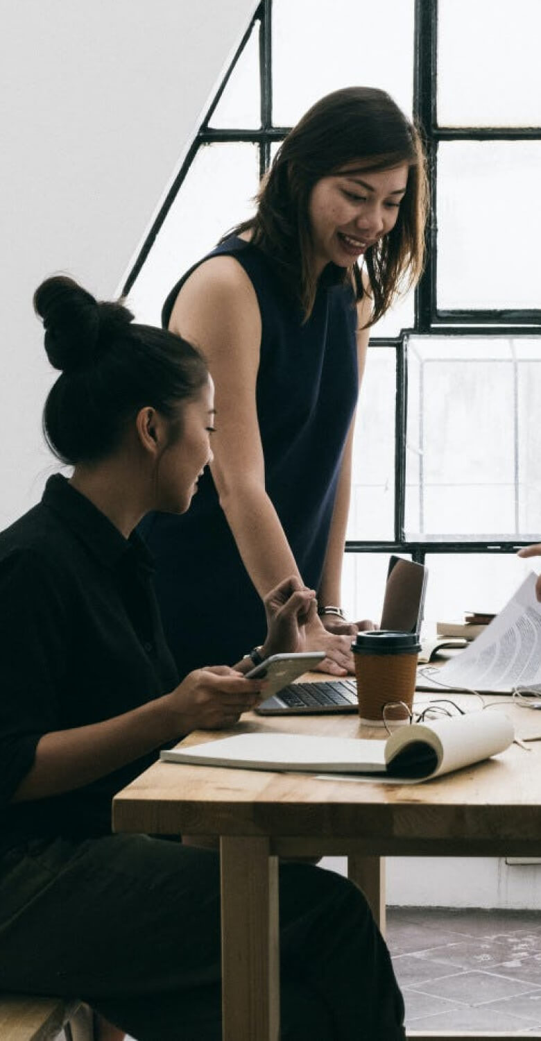 image of people working in agencies